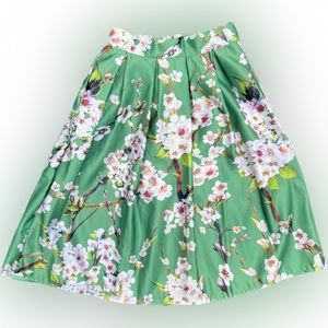 Sweet Floral Green Skirt by Choices Size x-small